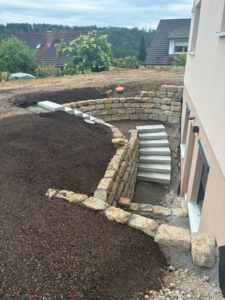 Kellerabgang mal geschwungen ausgeführt